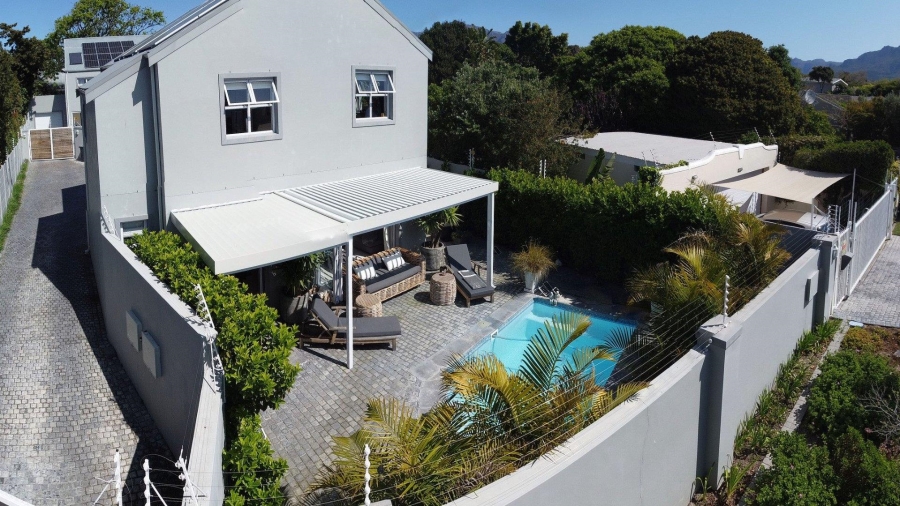 3 Bedroom Property for Sale in Constantia Western Cape